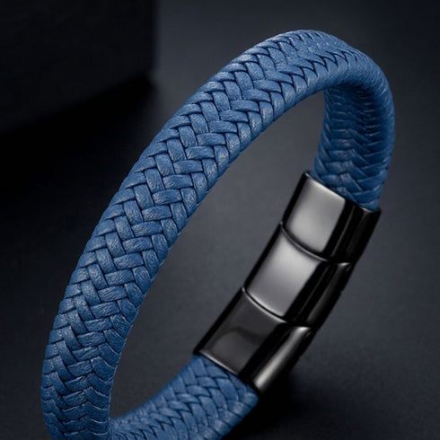 BLUE MARINE Lederarmband Produktfoto – Gravur auf Magnetverschluss Uniqal