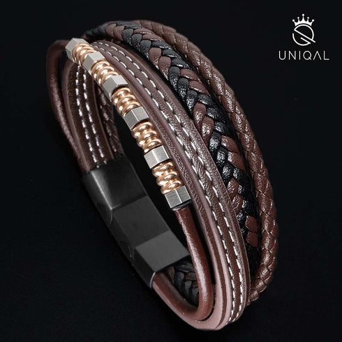 braunes lederarmband herren mit gravur personalisieren uniqal