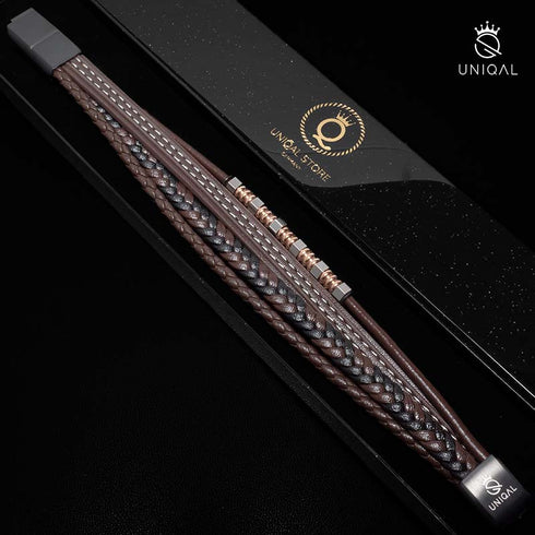 braunes lederarmband herren mit gravur personalisieren uniqal