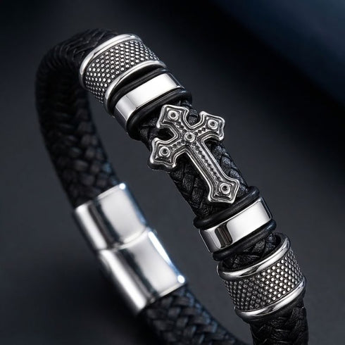 Individuell gravierbares Herrenarmband aus Leder mit Kreuz Symbol und Edelstahl Elementen