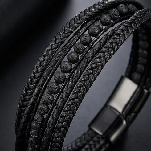 Modernes Herrenarmband aus schwarzem Leder mit Lavastein Perlen für stilbewusste Männer