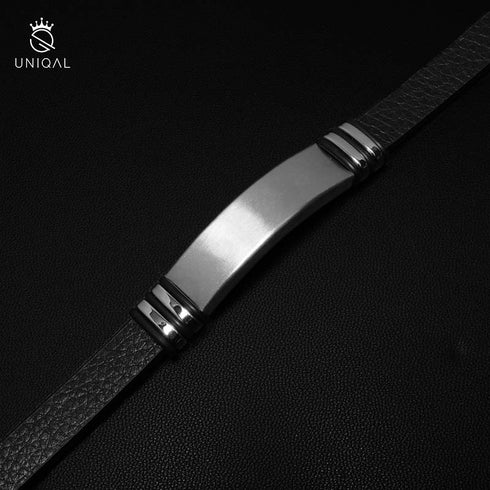 Lederarmband mit gravur schwarz personalisierbar uniqal