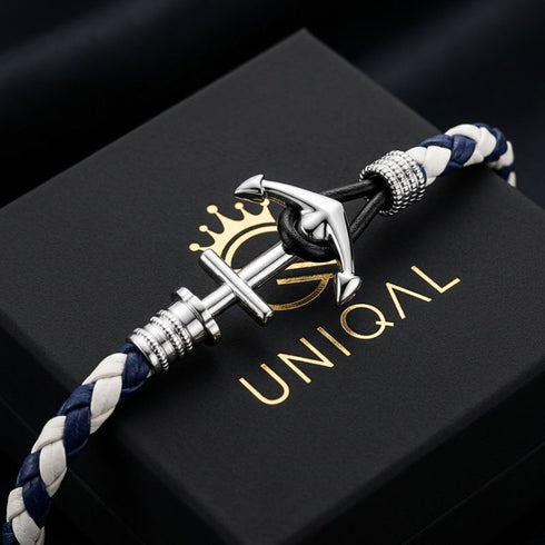 Maritimes Herrenarmband mit Anker Motiv aus Edelstahl und geflochtenem blau weißem Segeltau