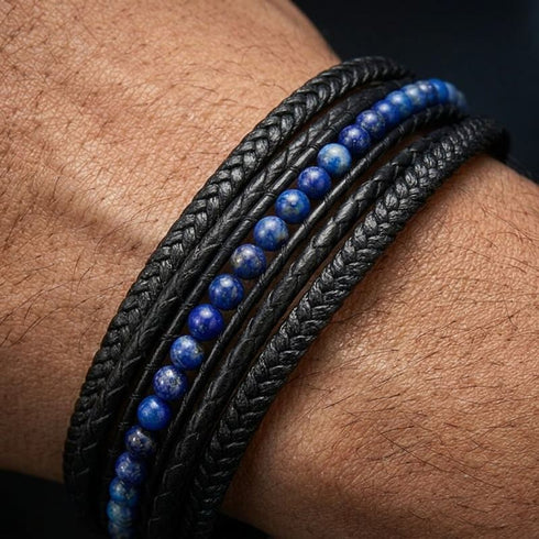 Personalisiertes Herren Lederarmband mit Gravur Möglichkeit, blauen Naturstein Perlen und schwarzem Leder