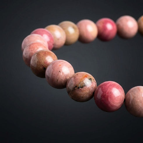 Uniqal Rhodonit Edelsteinarmband mit 8 mm Perlen – herznahe Farbnuancen, Unisex, individuell gravierbar