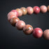 Uniqal Rhodonit Edelsteinarmband mit 8 mm Perlen – herznahe Farbnuancen, Unisex, individuell gravierbar