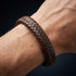 UNIQAL Desire Brown personalisiertes Herren Lederarmband mit Gravur für Namen Datum oder persönliche Botschaft