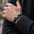 UNIQAL Infinity Black personalisiertes Herren Lederarmband mit Gravur Möglichkeit und elegantem Infinity Zeichen