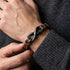 UNIQAL Infinity Brown Herren Lederarmband mit Infinity Design aus braunem Leder für einen eleganten Look