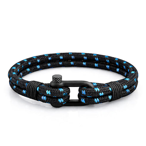 Uniqal NIARA maritimes Armband aus doppelt geführtem Marine-Seil mit türkisblauen Akzenten, mattschwarzer Schließe und optionaler Gravur zur individuellen Personalisierung, geeignet für Damen und Herren