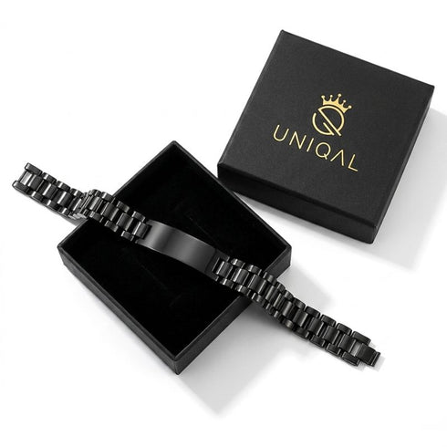 Edle Geschenkbox mit Uniqal BLACK LABEL Armband, ideal zum stilvollen Überreichen an besondere Menschen.