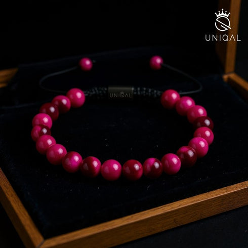 Exklusiver Uniqal Schmuck in eleganter Präsentbox – ideale Überraschung für besondere Momente voller Gefühl und Charisma.