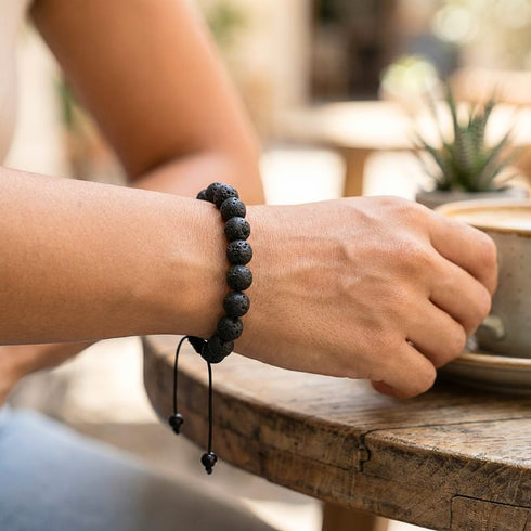 Uniqal Natursteinarmband mit integriertem Metallelement zur individuellen Gravierung