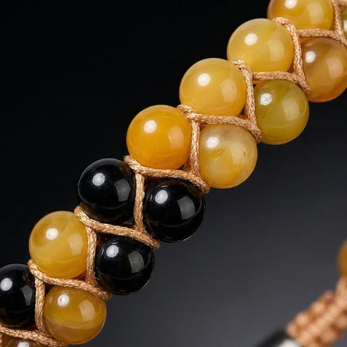 Uniqal zweireihiges Edelsteinarmband aus Onyx und Honigachat – 6 mm Naturperlen, Makramee-Verschluss, gravierbar, Unisex