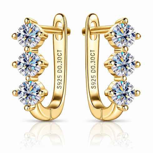 BELLA Moissanit Creolen 14K Gold – 925 Silber vergoldet, drei D-farblose Steine pro Ohr, S925 D0.30CT Gravur, weißer Hintergrund, Uniqal