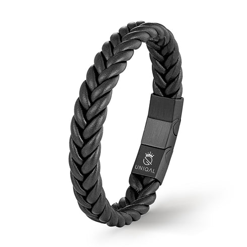 BLACK BRAID Lederarmband aus schwarzem geflochtenem Echtleder mit dunklem Magnetverschluss und UNIQAL-Logo auf weißem Hintergrund