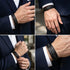 BLACK FEATHER Lederarmband Herren – schwarzes Feder-Armband mit Edelstahl, business getragen im Anzug, Uniqal