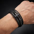 BLACK HEAVEN Detailaufnahme Edelstahlkreuz – geflochtenes Lederband, personalisierbar mit Gravur Uniqal