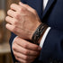 Lederarmband mit Gravur im Businesslook – BROWN NICE Uniqal dunkelbraun Anzug