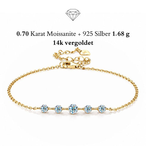 ELARA 14K GOLD von UNIQAL: Armband aus 925 Silber mit 14K-Vergoldung und fünf Moissaniten, insgesamt 0,70 Karat, auf weißem Hintergrund.