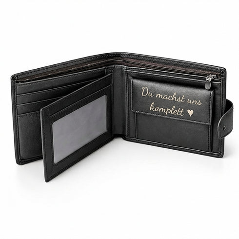 Geöffnetes Portemonnaie zeigt praktische Innenaufteilung mit Fächern