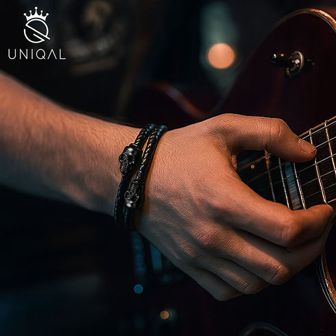 Stylisches Skull-Armband aus schwarzem Leder mit Magnetverschluss, rockiger Look