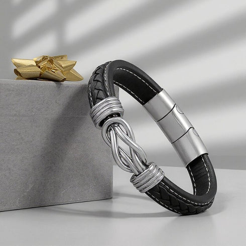 Hochwertiges Armband in luxuriöser Geschenkbox – ideale Überraschung zu Weihnachten, Jubiläum oder für den Partner.