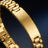Künstlerische Perspektive von Uniqal GOLD LABEL mit glänzender Oberfläche und fein verarbeiteter Gravurplatte.