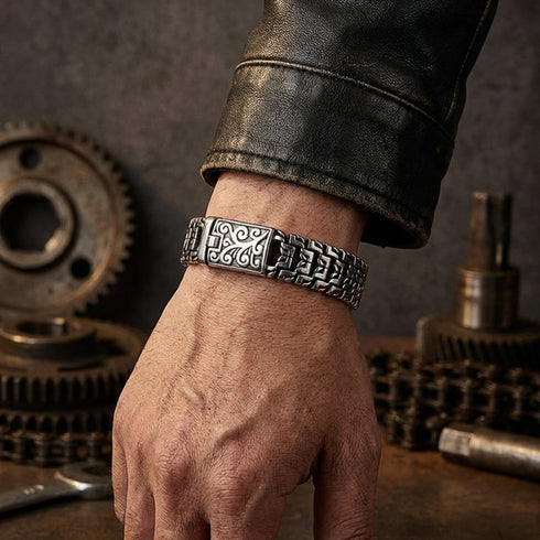 ANUBIS gebürstete Oberfläche technisches Finish – hochwertige Verarbeitung matt