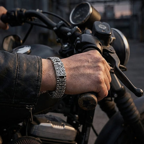 ANUBIS Viking Panzerkette Ornamente – kraftvolle Architektur imposante Optik