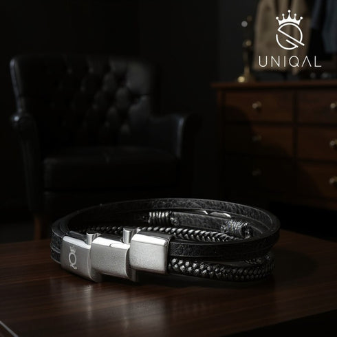 UNIQAL Unisex Lederarmband mit verstellbarer Länge und Edelstahlverschluss – ideale Geschenkidee mit Bedeutung und Stil.