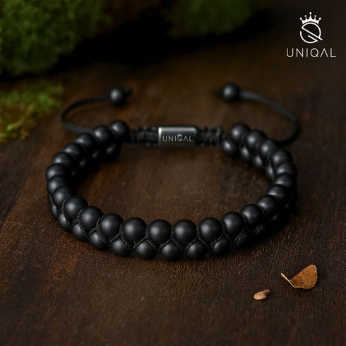 Schwarzes Unisex Armband aus matten Onyx-Perlen, zweireihig geflochten, handgefertigt von Uniqal