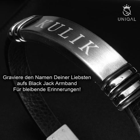 UNIQAL BLACK JACK Detailansicht der personalisierbaren Metallplatte mit individueller Gravur