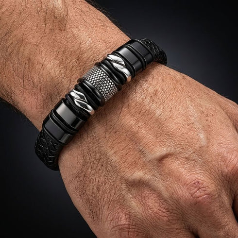 Uniqal BLACK MAMBA Armband mit Gravur – personalisierbares schwarzes Herrenarmband mit silberfarbenen Details und kraftvollem Look.
