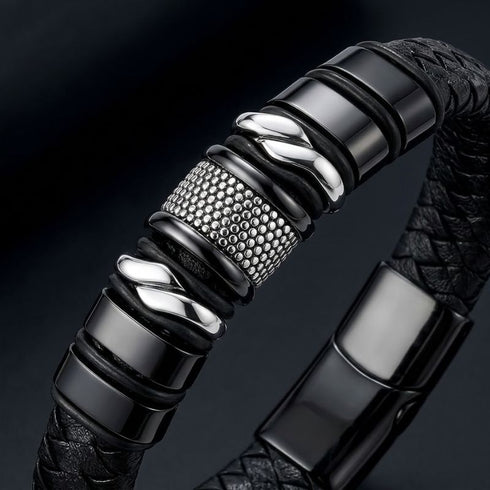 Uniqal BLACK MAMBA Armband für Männer – luxuriöses schwarzes Flechtarmband mit auffälligen Metallakzenten und hochwertigem Design.