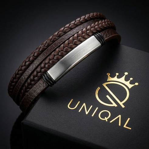 Uniqal BROWN OLIVE Herrenarmband – stilvolles mehrreihiges Lederarmband in Braun mit geflochtenen Elementen und eleganter Metallplatte.