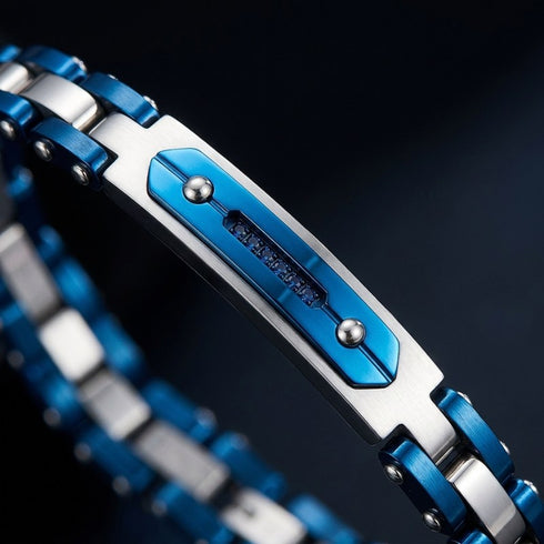 UNIQAL CATENA KERAMIK BLAU mit architektonischer Linienführung und technischer Ästhetik exklusiver Luxusuhren.