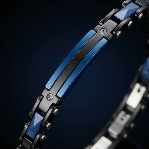 Makroaufnahme der reflektierenden Oberflache mit eleganter Linienfuhrung und hochwertigem Finish