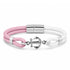 UNIQAL ELBA Lederarmband in Rosa und Weiß mit Anker aus Edelstahl – elegantes Unisex-Armband aus Premium Leder mit Magnetverschluss und gravierbarer Schließe.
