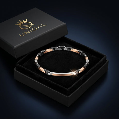 UNIQAL ENZO KERAMIK ROSEGOLD in edler Schmuckverpackung als hochwertige Geschenkidee für stilbewusste Menschen.