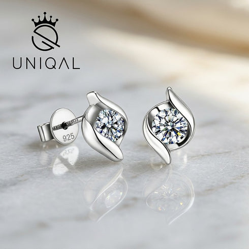 Uniqal FIORA Designer Ohrstecker aus 925 Sterling Silber mit hochwertigem Moissanit Stein