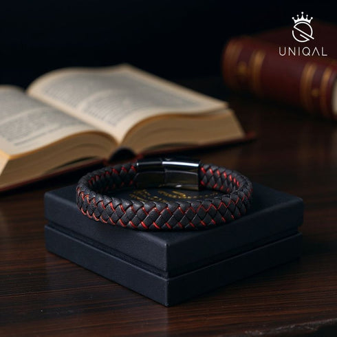 Uniqal FIRE Herrenarmband mit Buch – Accessoire für kreative Köpfe, Denker und IT-Spezialisten, die Klarheit und Energie ausstrahlen.