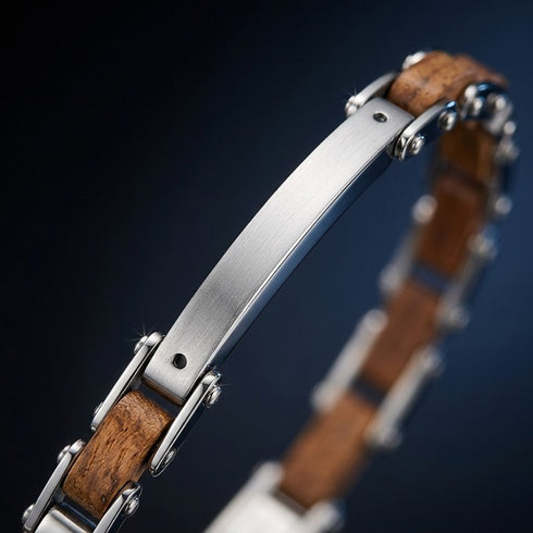 UNIQAL FORTE HOLZ SILBER mit gebürsteter Edelstahlplatte, feiner Holzstruktur und moderner Designer-Ästhetik.