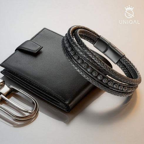 Modernes Uniqal Herrenarmband mit Lavasteinen und robustem Magnetverschluss aus Edelstahl auf edlem Hintergrund.