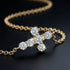 UNIQAL CRISTELLA filigranes Kreuz Armband mit Rund Brillant Moissanit im Premium Schmuck Stil