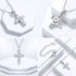 UNIQAL LUMICROSS KETTE Detailübersicht mit gravierbarem Herzverschluss, filigraner Kette, Moissanit Steinen und hochwertiger Verarbeitung.