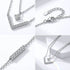 Detailaufnahme der Uniqal LUXE V Kette mit Pavé Besatz und schwebendem Solitär Edelstein