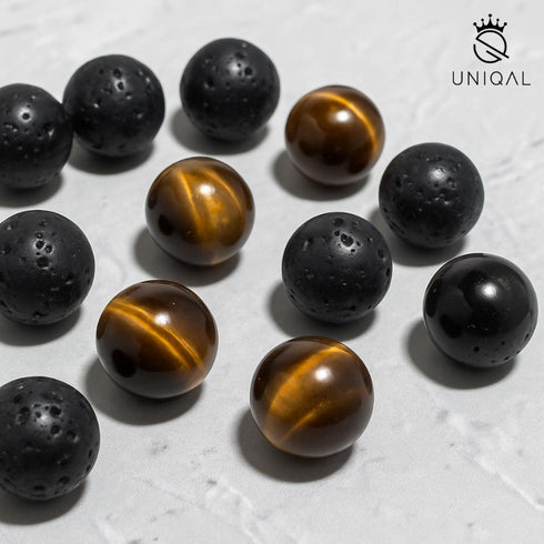 deteilaufname lawastein yellow tiger eye natur erlen close up black brown