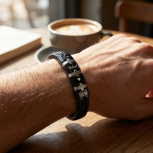 Personalisierbares Lederarmband als Geschenkidee mit mehreren Gravurmöglichkeiten und eleganter Ausstrahlung