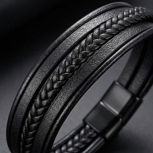 Uniqal MULTY LAYER Lederarmband für Herren – stilvolles schwarzes Mehrfacharmband mit verschiedenen Lederstrukturen und markanter Optik.